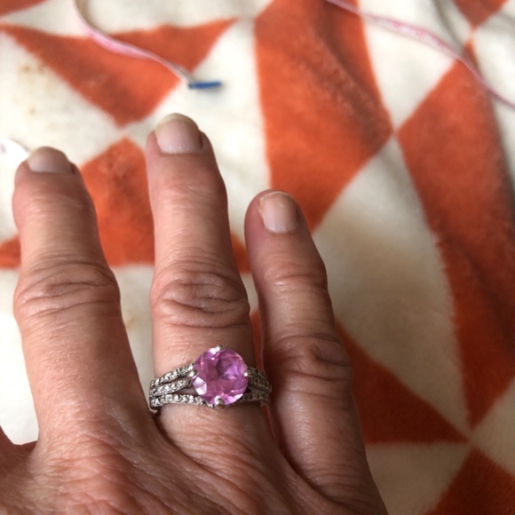 Ring - Picture 4 of 5